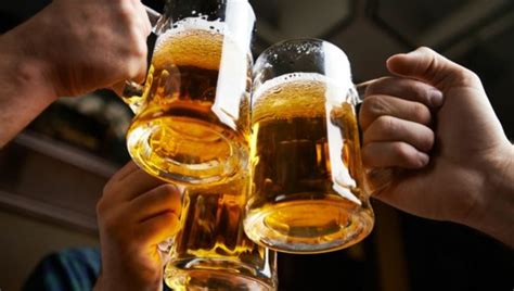 Чрезмерное употребление пива влияет на потенцию